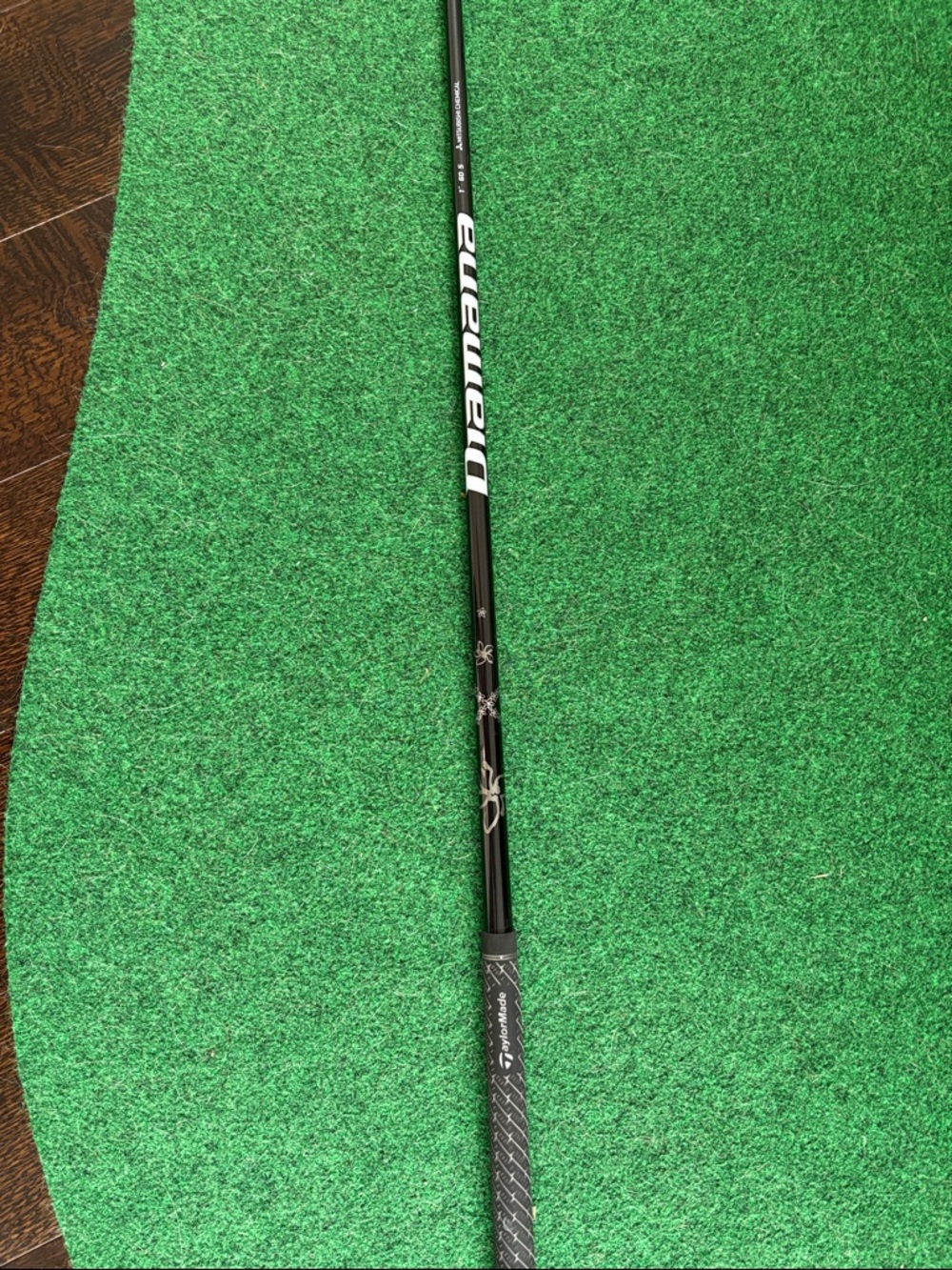 TaylorMade Black Golf Shaft - 6s